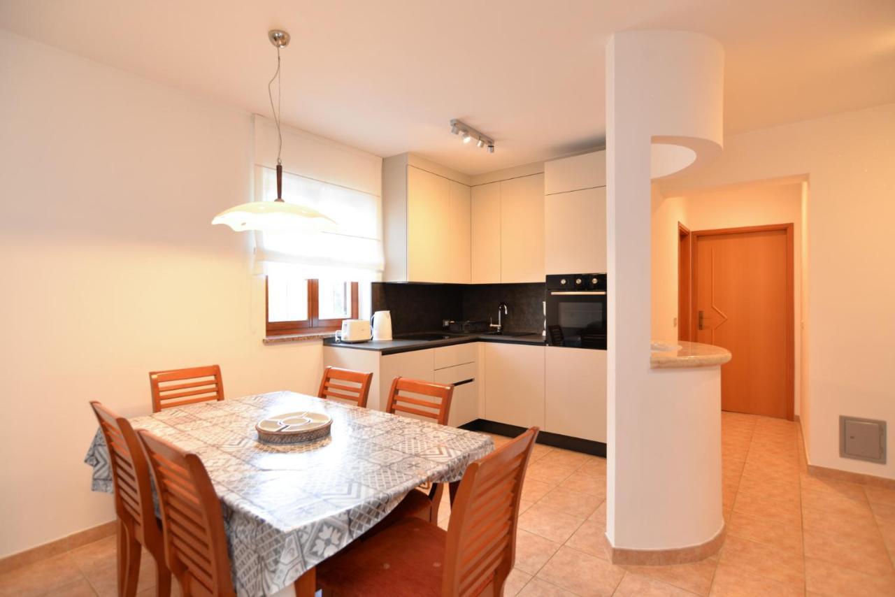 Apartments Elvis 1299 Върсар Екстериор снимка